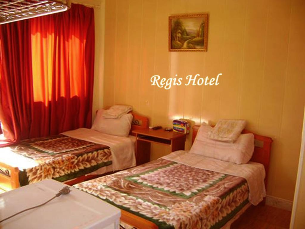 Regis Hotel Beirut Habitación foto