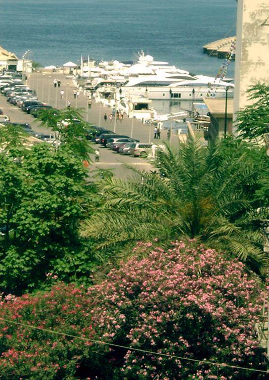 Regis Hotel Beirut Exterior foto